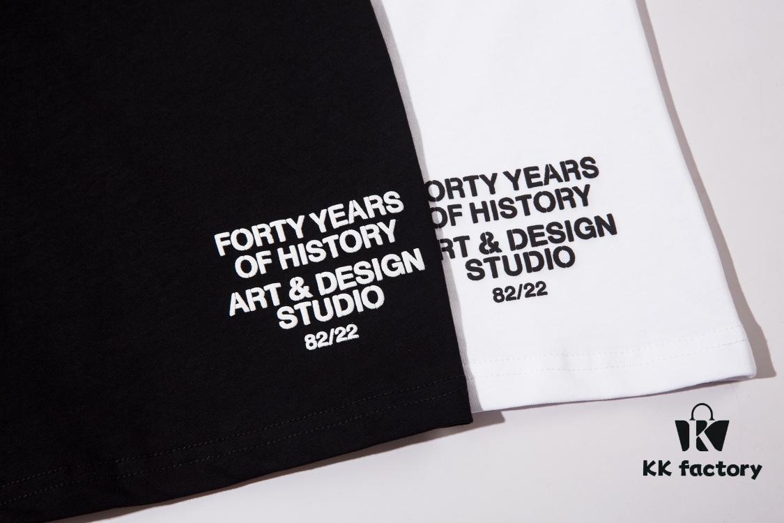 STONE ISLAND Foam Printed Letter T-Shirt in Black and White