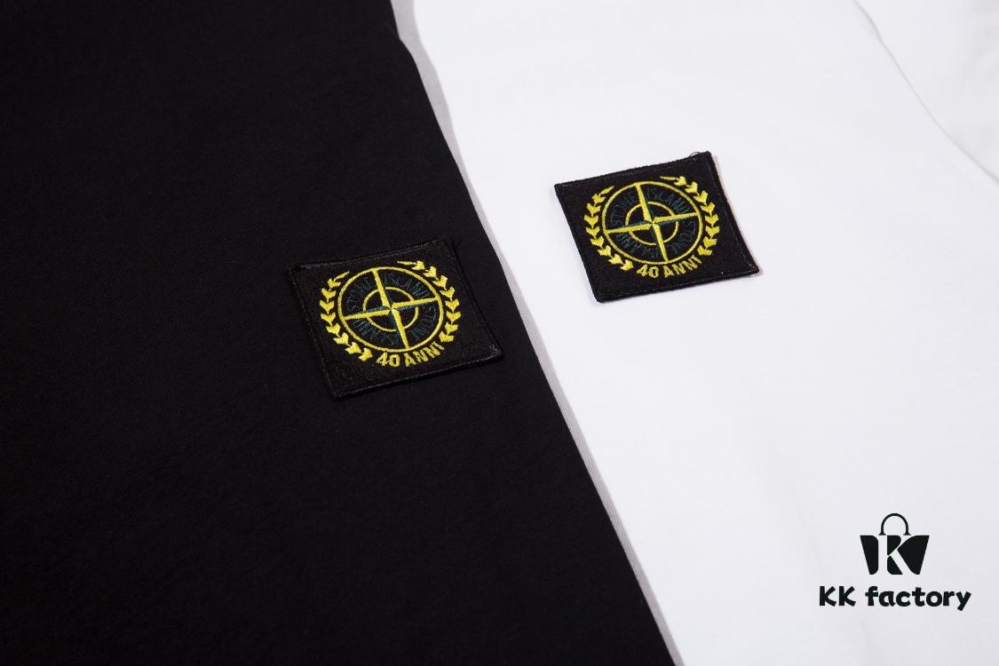STONE ISLAND Foam Printed Letter T-Shirt in Black and White