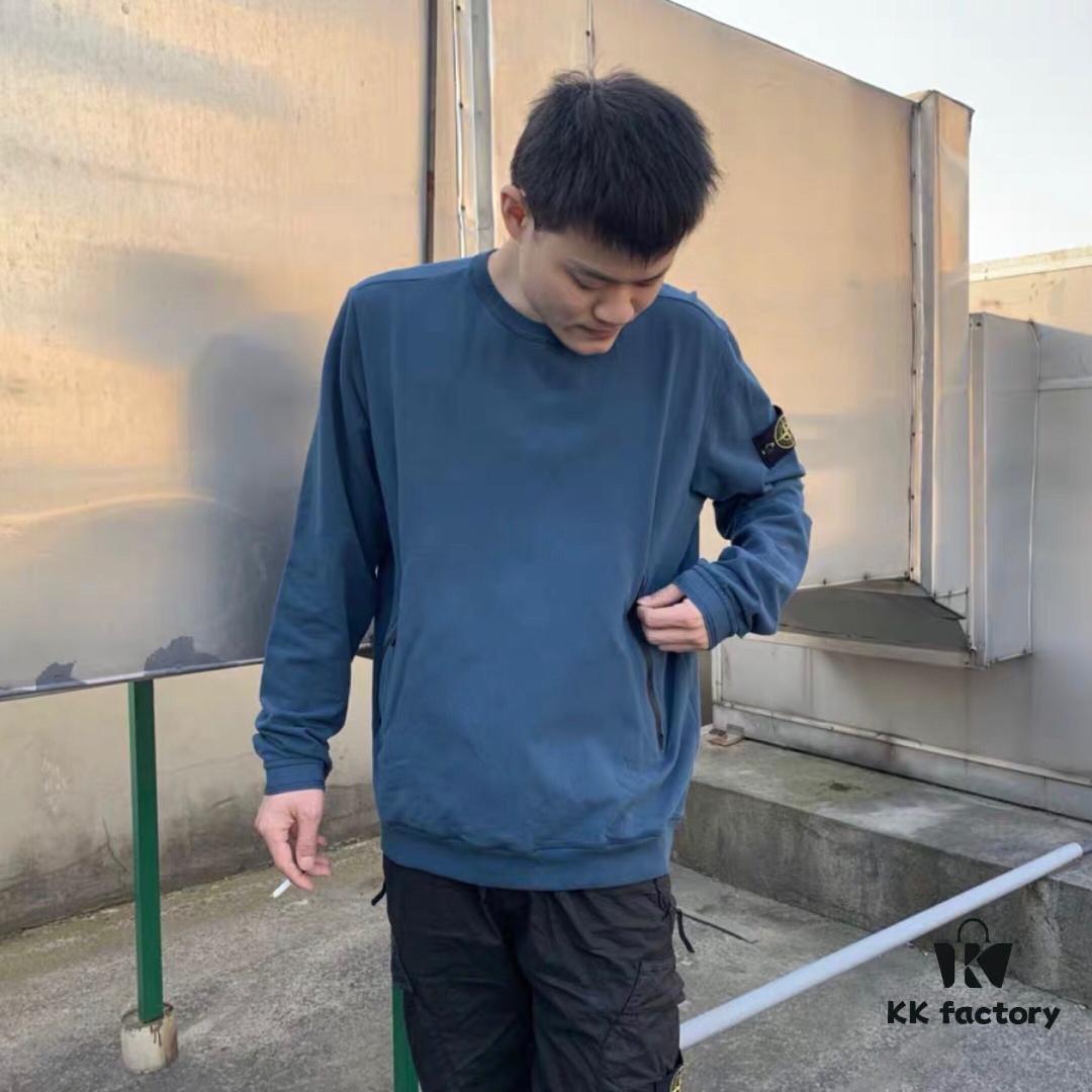 Stone Island Classic Logo Arm Badge Zipper Pocket Terry Crew Neck Sweatshirt in Black and Blue