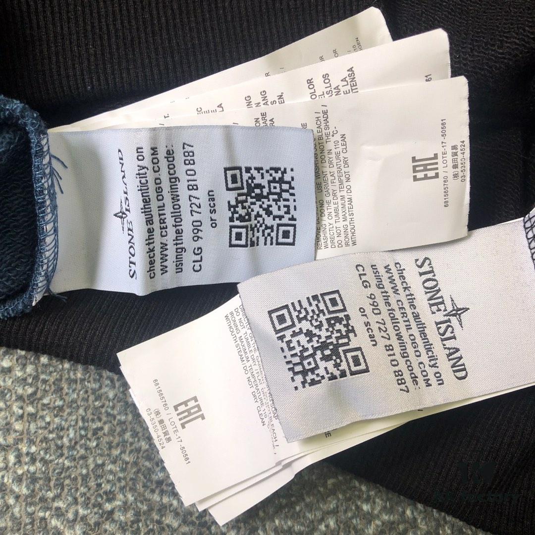 Stone Island Classic Arm Badge Zipper Pocket Terry Crewneck Sweatshirt in Black and Blue