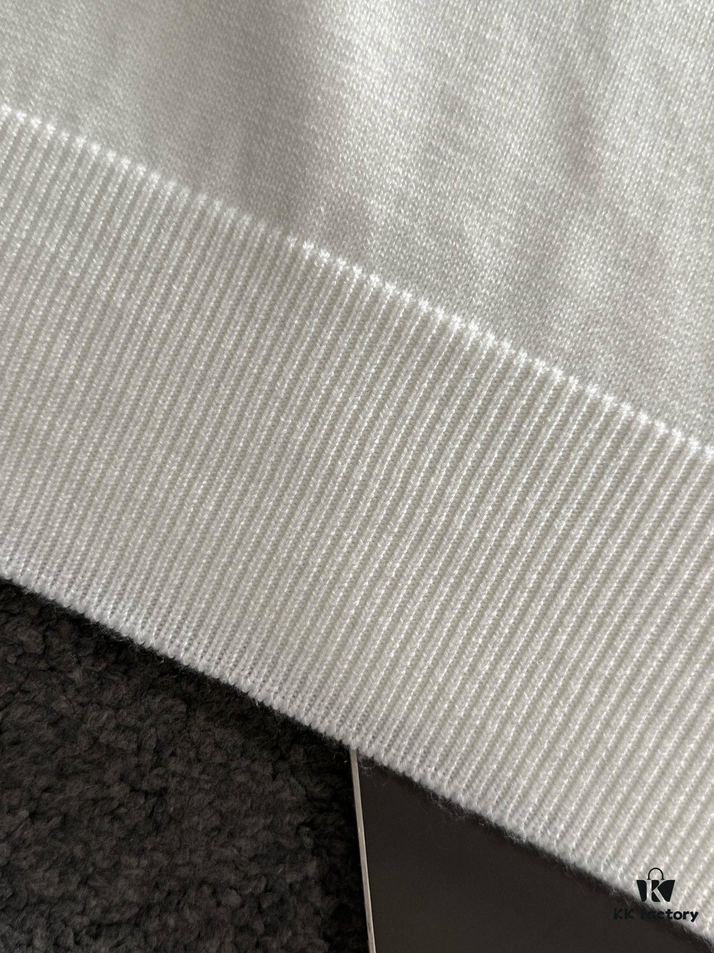 STONE ISLAND Men's Casual Knit Pullover Sweater - Premium Custom Fit, Minimalist Round Neck Design with Iconic Compass Logo Embroidery