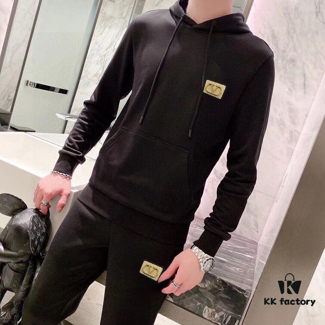 VALENTINO (Gospel for the Plus-Size) New 2025 Best-Selling Sweatshirt Set, Authentic Original Version, Premium Natural Roman Cotton, Elegant and Comfortable, Full Range from M to 5XL