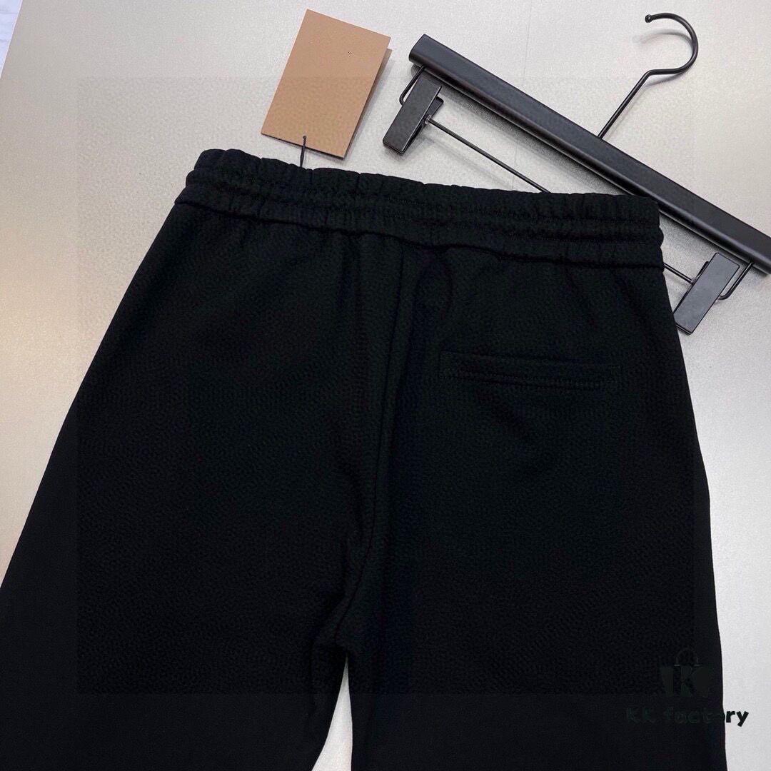 VALENTINO (Blessing for the Plus-Size) New 2025 Bestselling Hoodie Set – Authentic Original Version, Premium Natural Roman Cotton, Elegant and Comfortable