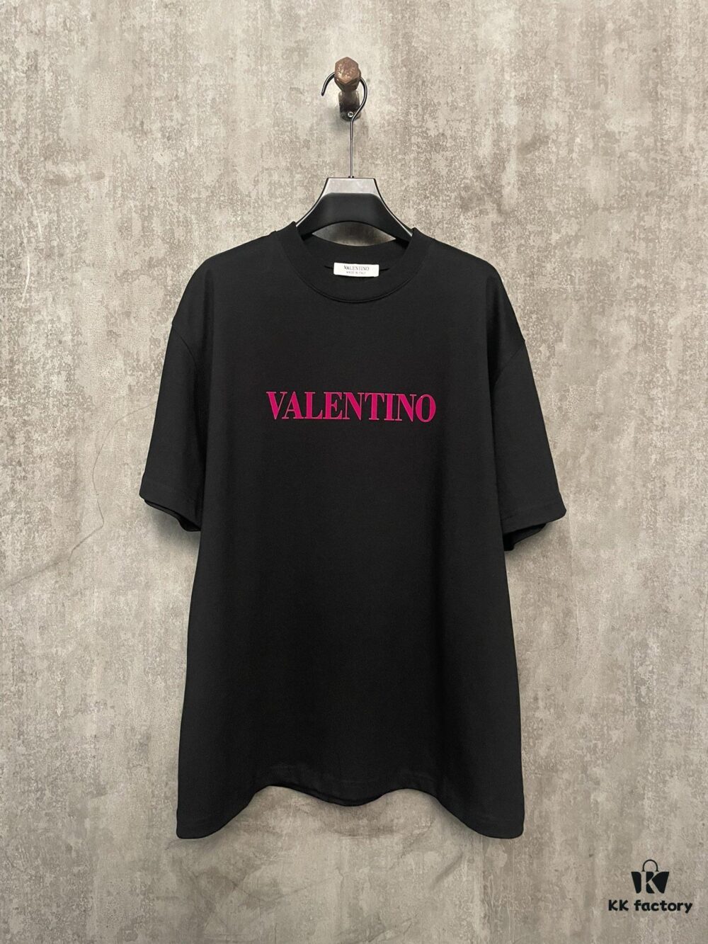 VALENTINO 24SS Latest Collection Flocked Logo Heavyweight Short Sleeve T-Shirt