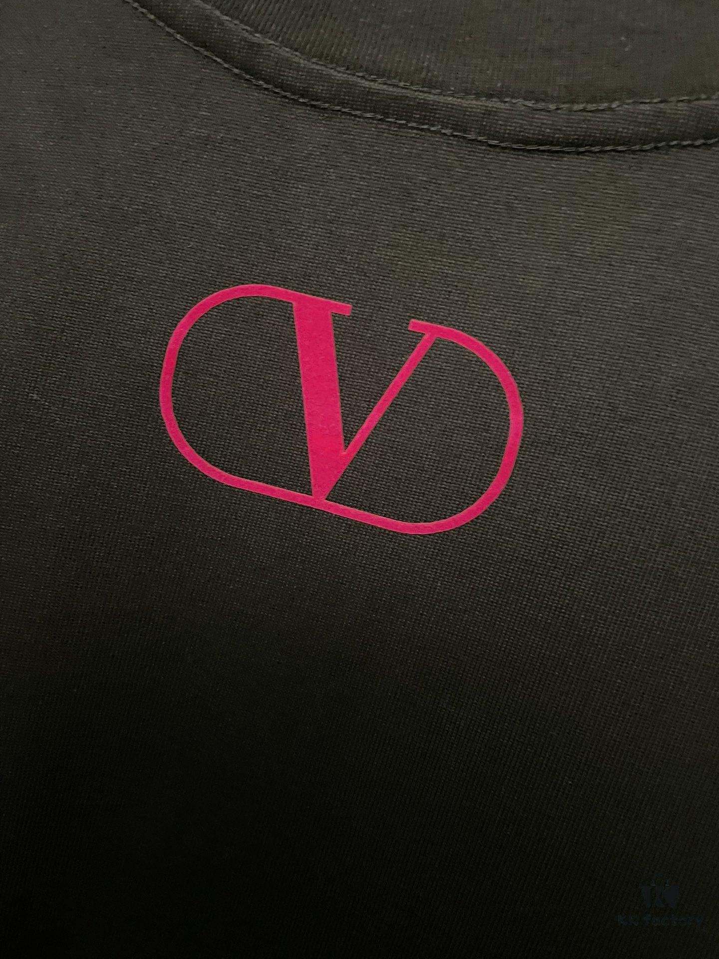 VALENTINO 24SS Latest Collection Flocked Logo Heavyweight Short Sleeve T-Shirt