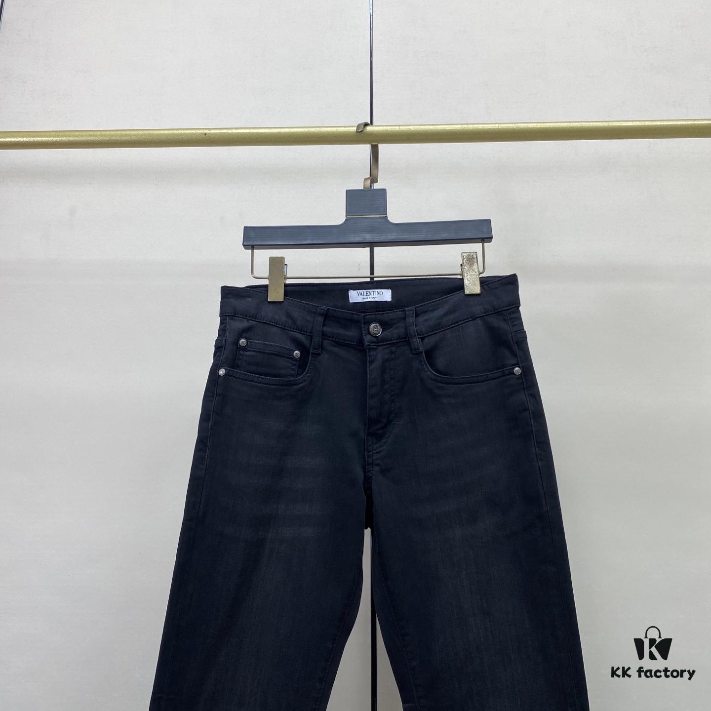 2025 Spring Summer European Cabinet New Arrival Super A-Level Overseas Trade Order Source Top Original High-End Men's Fashion Slim-Fit Slight Straight Denim Jeans 528-42