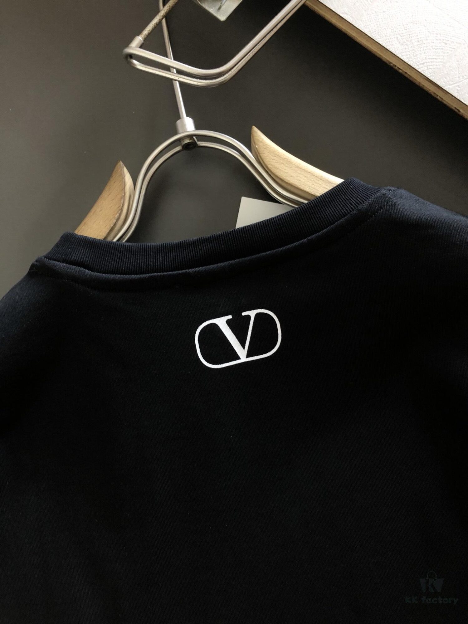 Valentino 2025 Latest Print Short Sleeve T-Shirt, High-Quality Cabinet Original Order, Top-Tier Craftsmanship with Imported Fabric