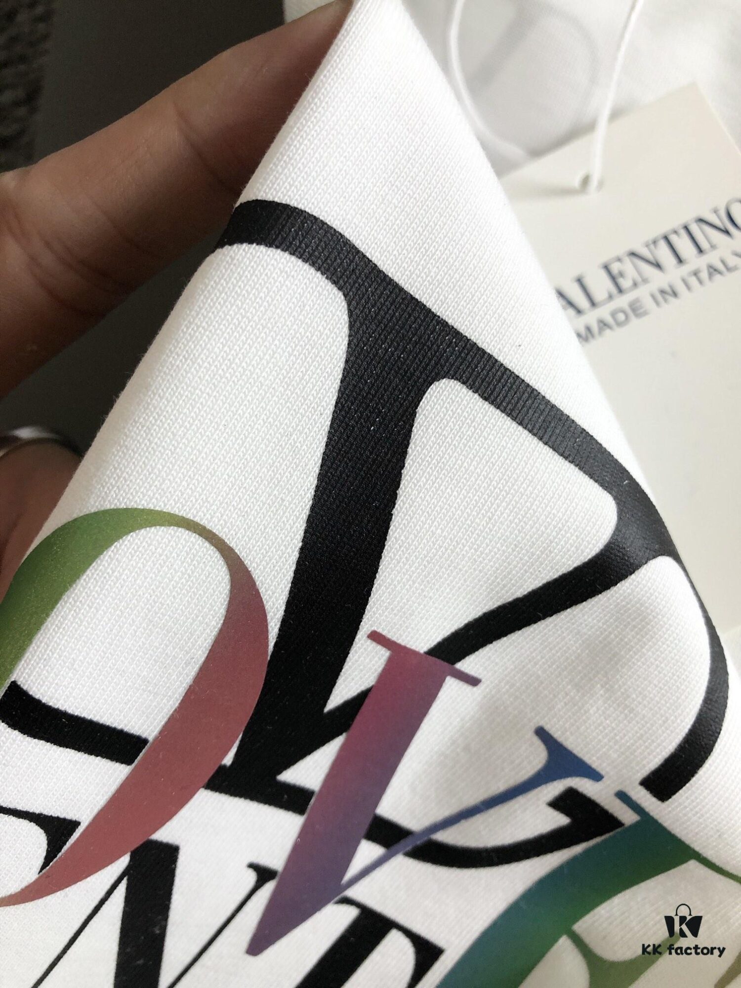 Valentino 2025 Latest Print Short Sleeve T-Shirt, High-Quality Cabinet Original Order, Top-Tier Craftsmanship with Imported Fabric