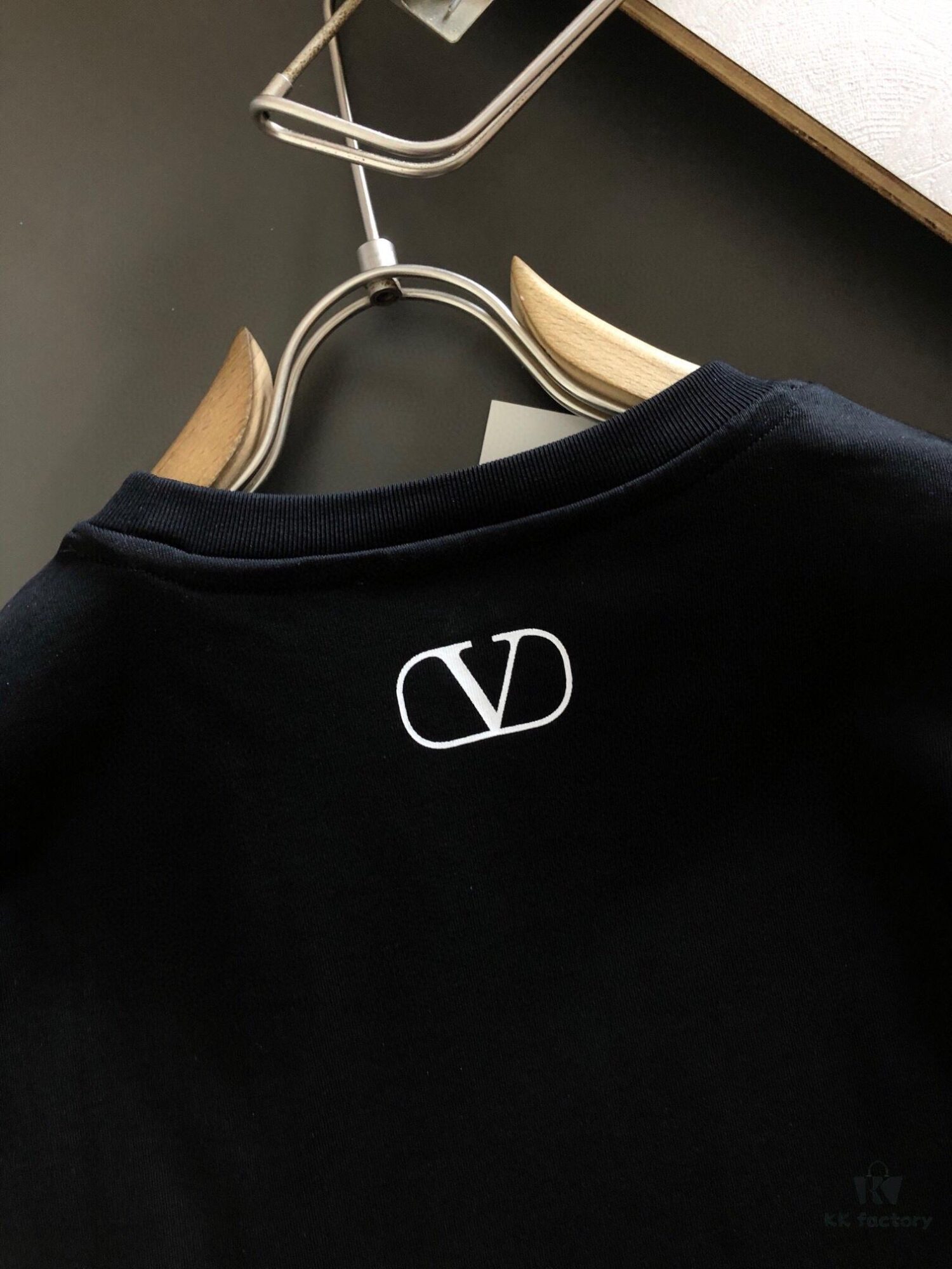 Valentino 2025 Latest Print Short Sleeve T-Shirt, High-Quality Cabinet Original Order, Top-Tier Craftsmanship with Imported Fabric