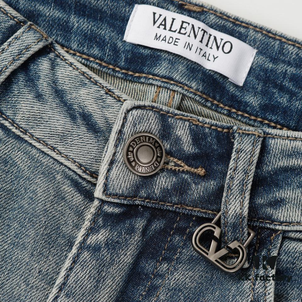 Valentino VL 2024 Official Website High-End New Arrival Bull Denim Jeans, 100% Original Order, Stylish and Versatile Must-Have for Men