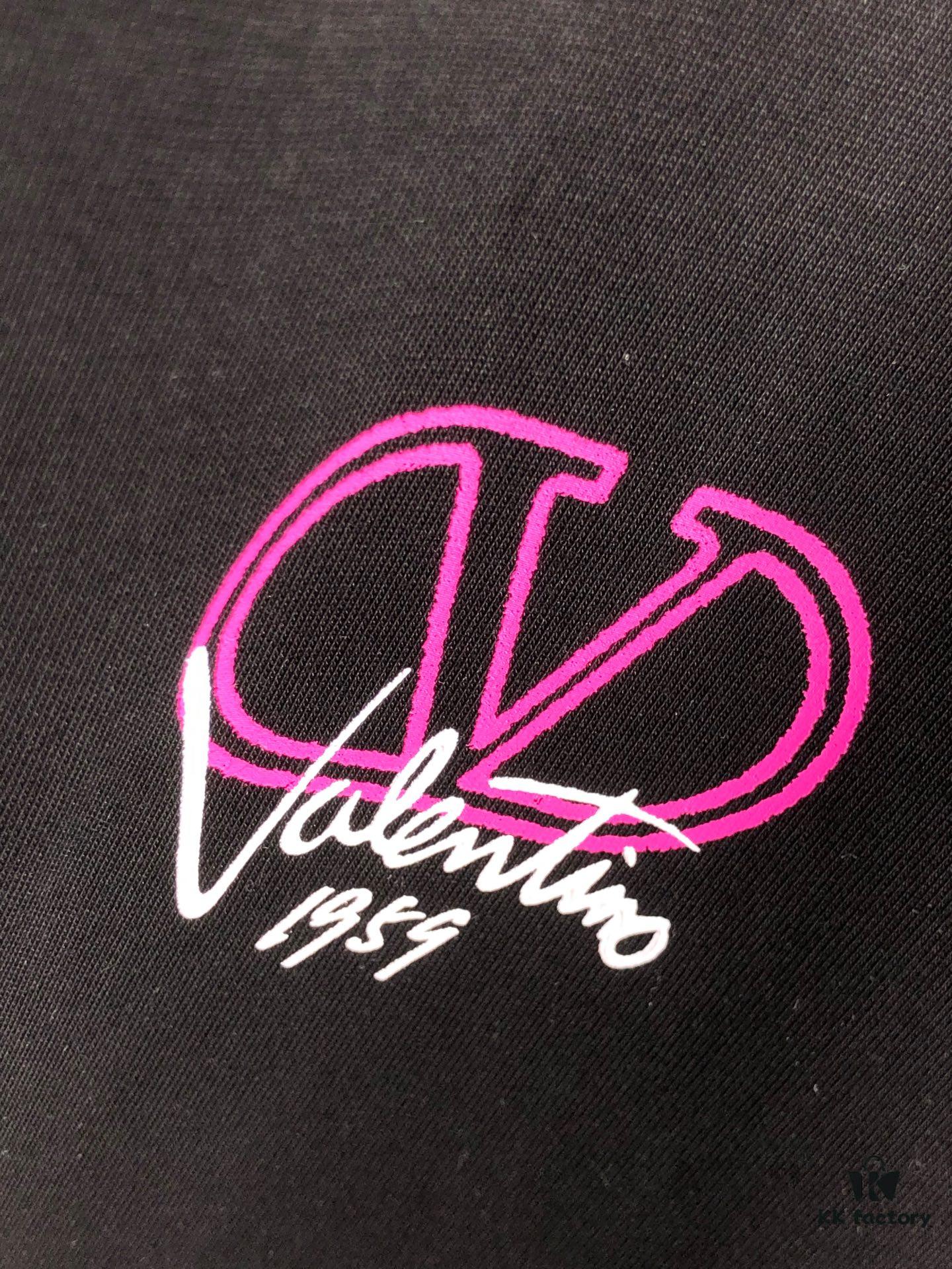 Valentino 2025 Spring/Summer New Arrival Round Neck Short Sleeve T-Shirt with Color-Lift 3D Thick-Plate Printing Technique, Made from 320g Double-Yarn Combed Cotton Fabric, Slightly Loose Unisex Fit