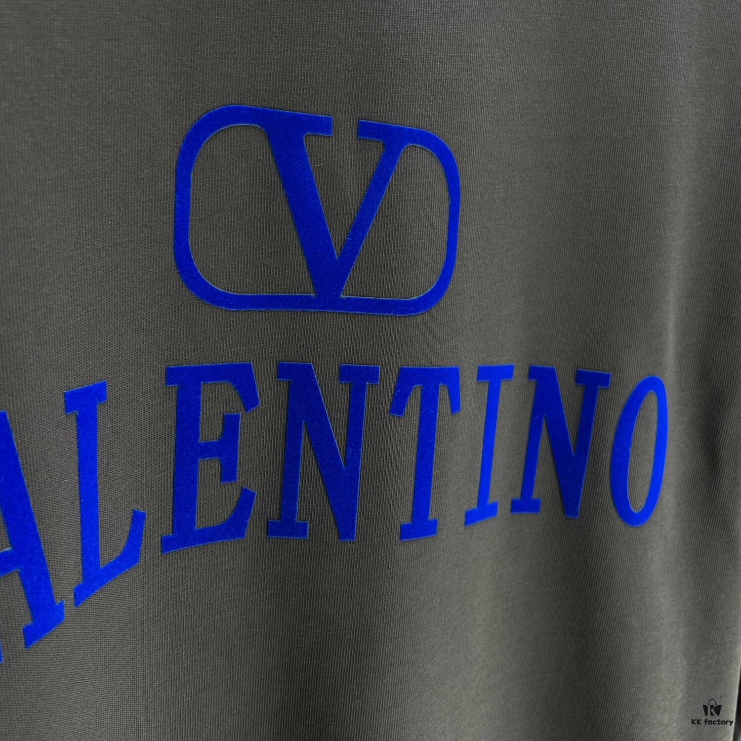 VALENTINO 2025 Spring Summer New Arrival Short Sleeve T-Shirt Heavyweight Cotton Flocked Logo