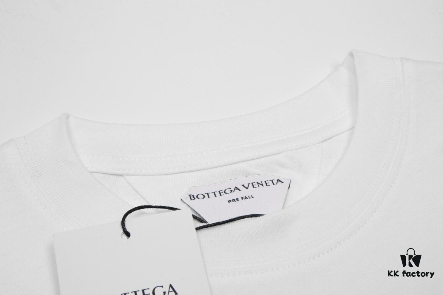 High-Quality BOTTEGA VENETA Rabbit Print Short-Sleeve T-Shirt, Premium Heavyweight Cotton Fabric, Front Print Design, Authentic 1:1 Replication, Unisex Loose Fit