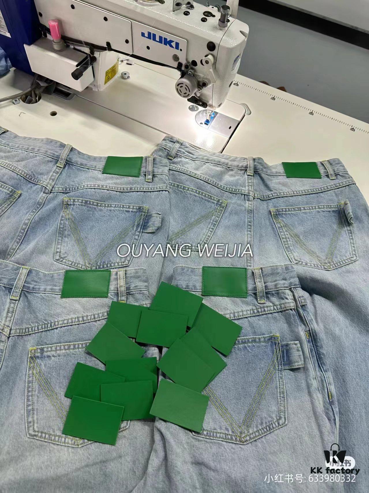 Bottega Veneta BV09 Unisex Mid-Rise Zippered Straight Jeans SS23 Solid Color Denim