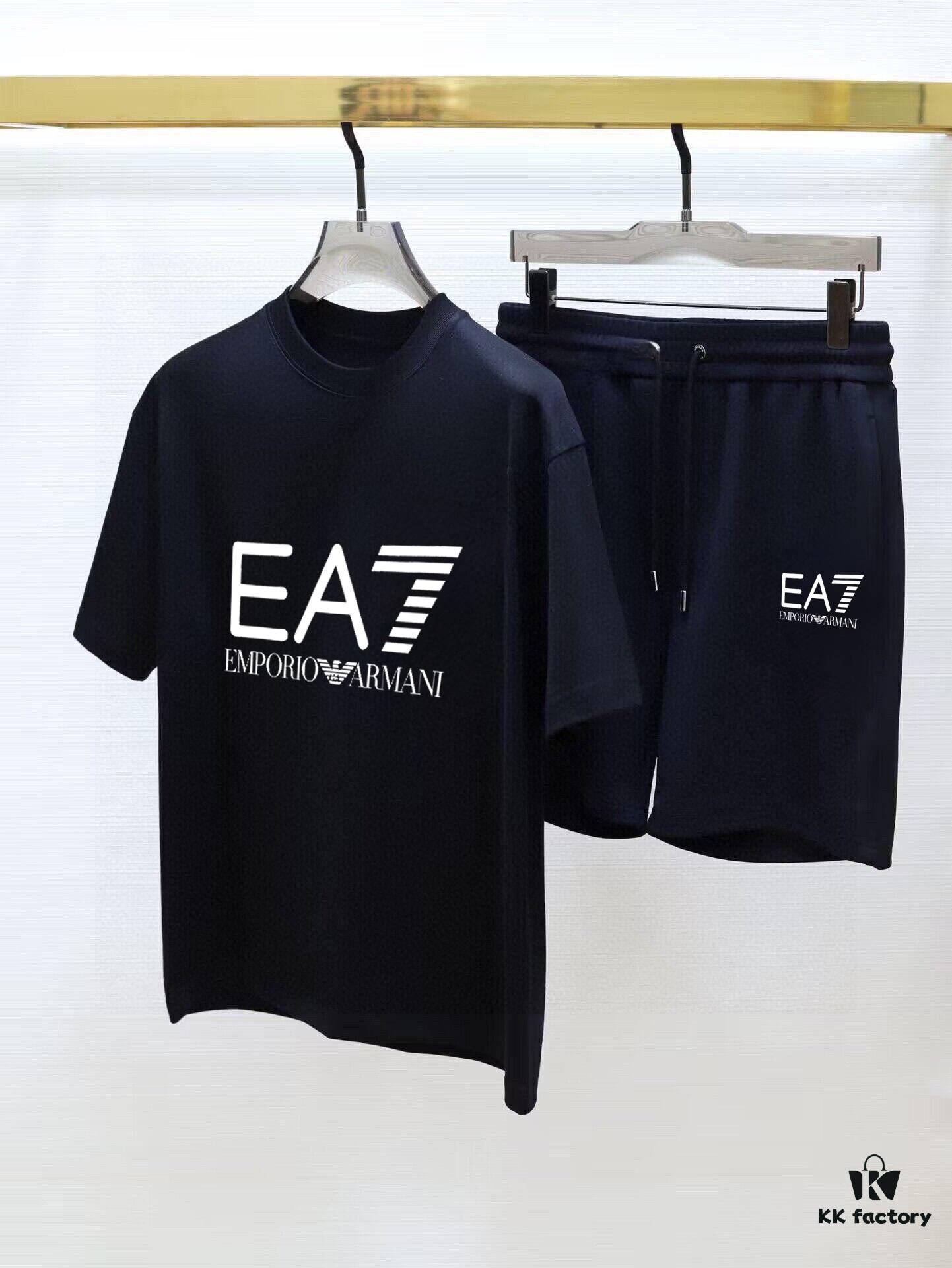 ARMANI 2025 New Men's Short Sleeve T-Shirt and Shorts Set! Official Website Synchronized Sales! High-End Version Available! Exquisitely Soft and Comfortable Fabric! Three-Dimensional Tailoring with Excellent Silhouette!