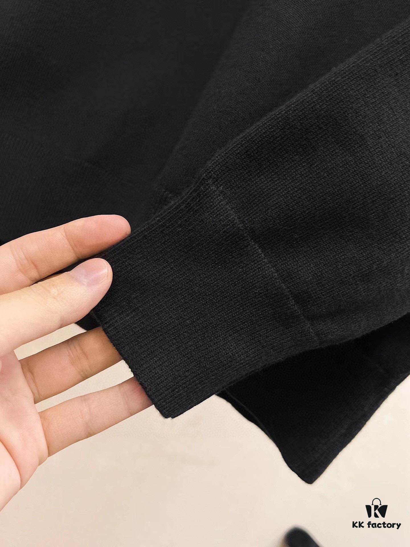 ARMANI Men's Autumn-Winter Classic Round-Neck Wool Pullover Sweater, 2025 New Arrival, Slim-Fit Premium Wool Blend Knitwear with Contrasting Logo, Timeless and Versatile Design