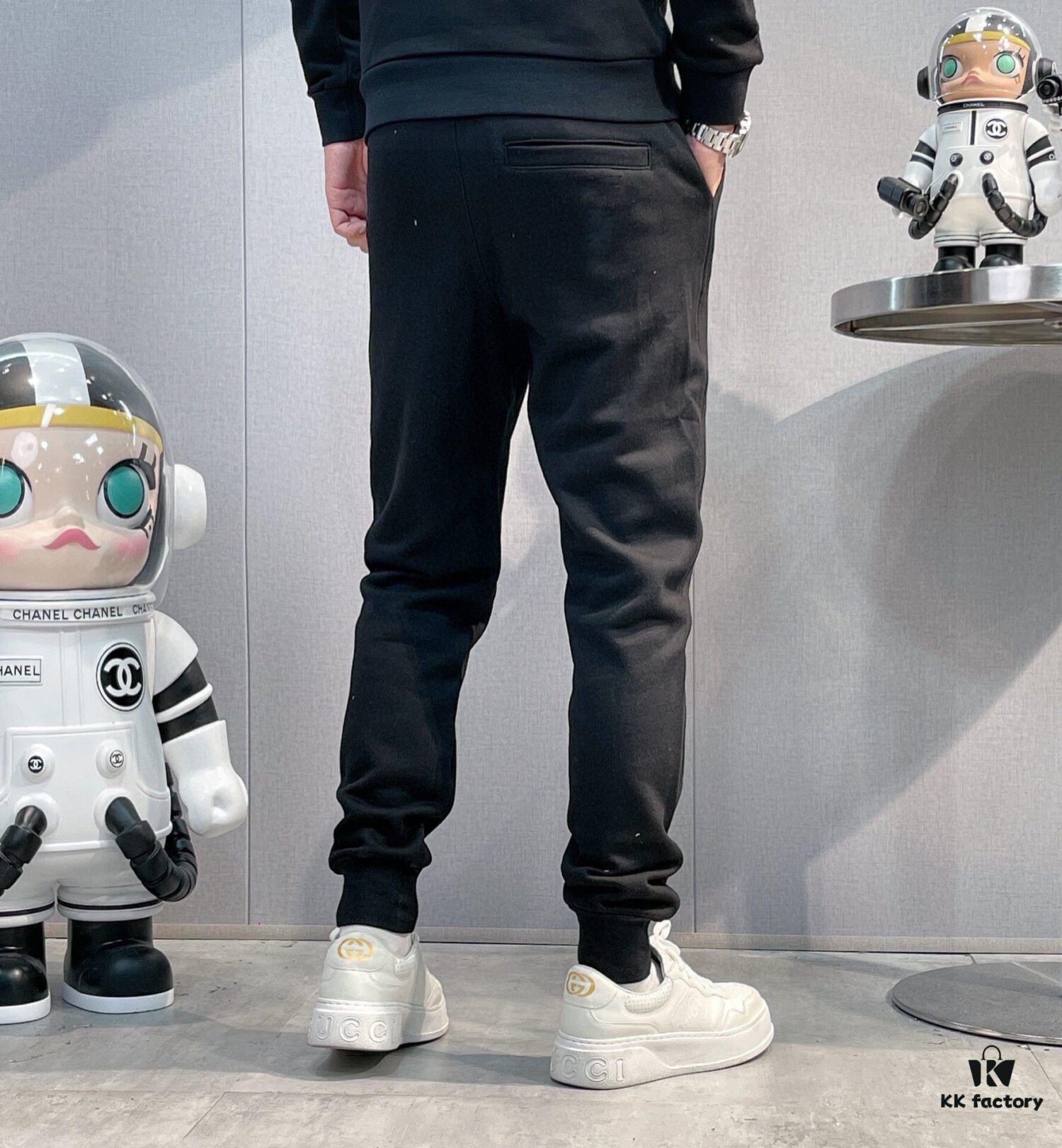 ARMANI (Blessing for the Plus-Size) New 2025 Bestselling Sweatshirt Set – Official Website Original Version, Premium Natural Roman Cotton, Elegant and Comfortable Full-Zip Hoodie Set