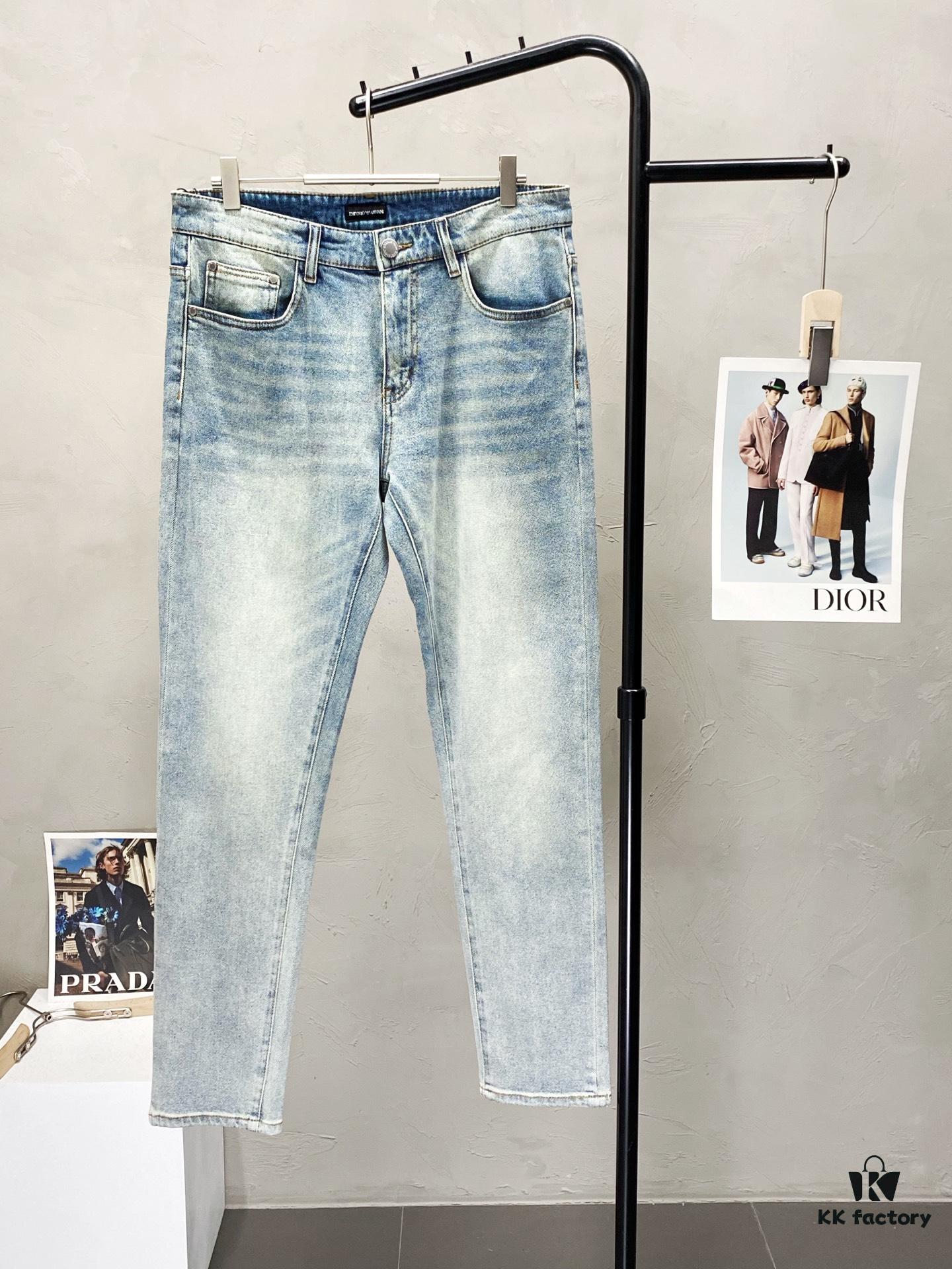 ARMANI Men's Premium Casual Jeans, Exclusive New Arrival, High-End Version, Breathable Comfortable Fabric, Soft and Smooth Texture, Modern Relaxed Fit Design