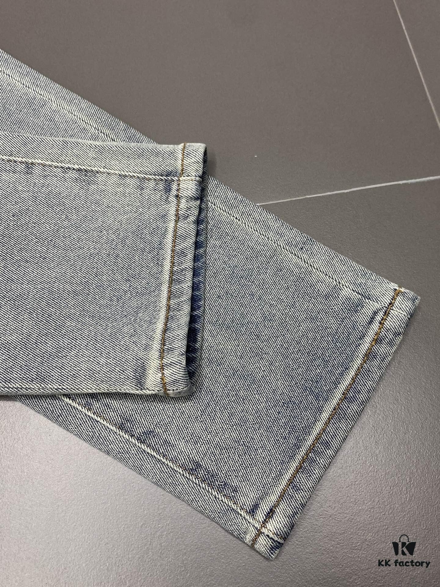 ARMANI Men's Premium Casual Jeans, Exclusive New Arrival, High-End Version, Breathable Comfortable Fabric, Soft and Smooth Texture, Modern Relaxed Fit Design