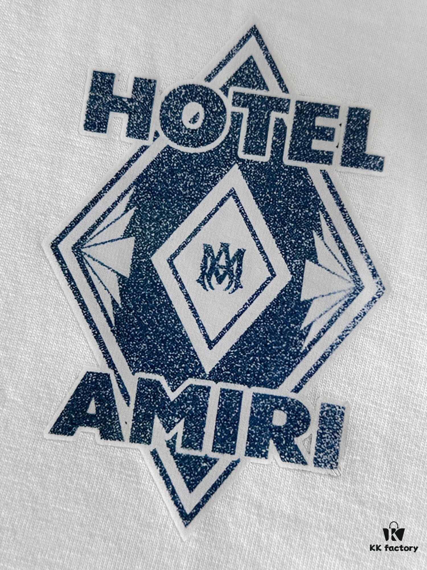 AMIRI Armani 25SS Summer New Arrival Round Neck Short-Sleeve T-Shirt! 270g Heavyweight Premium Cotton Fabric with Perfect Texture and Feel! Slim Tailored Design, Clean and Sharp! Exquisitely Stitched with Excellent Fit and Superior Breathability! Stylish and Versatile for All Ages—an Essential Wardrobe Staple for Men.