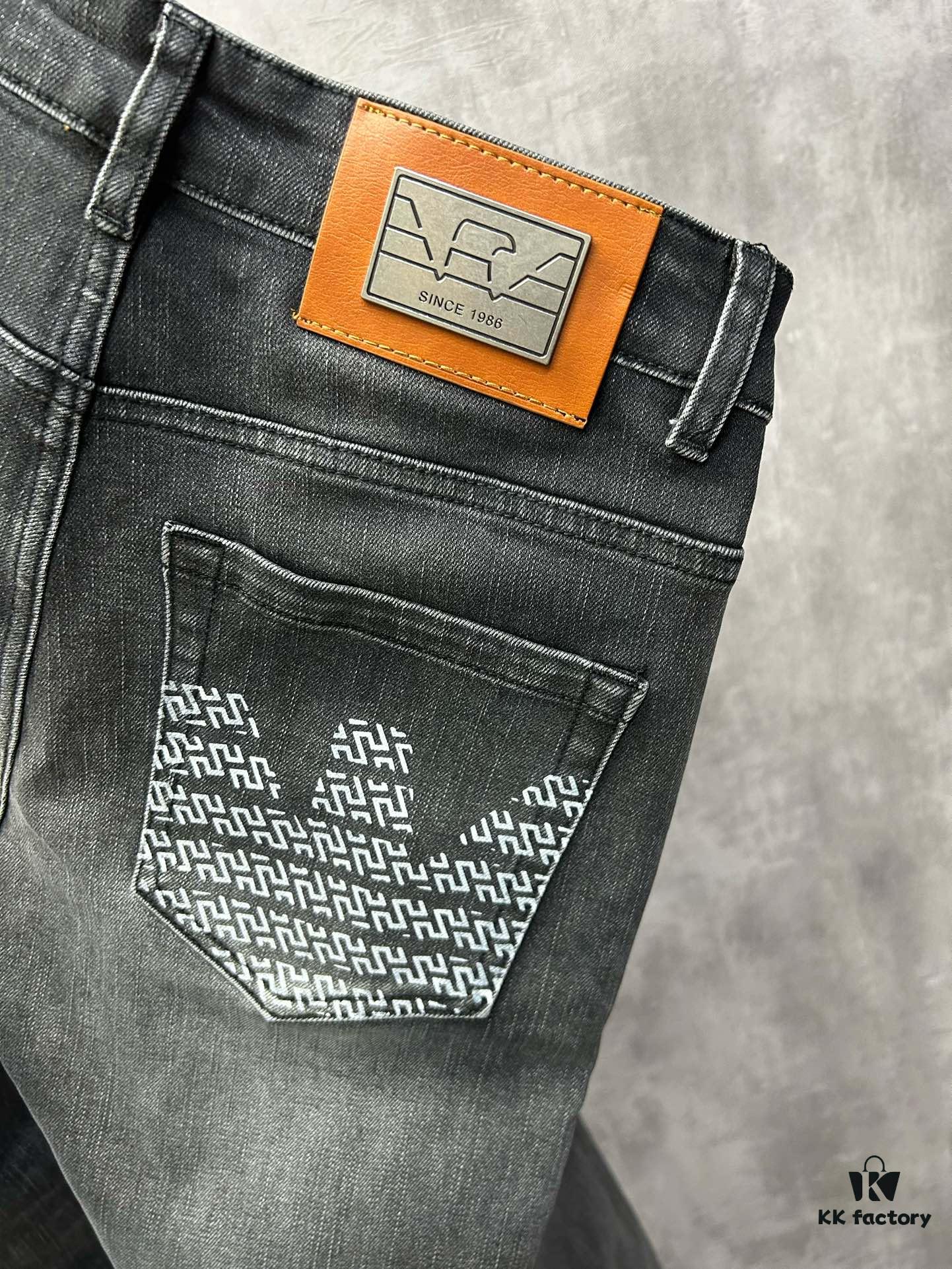 Armani 2024 New Luxury High-End Casual Business Denim Jeans Solid Color Slim Fit Jeans