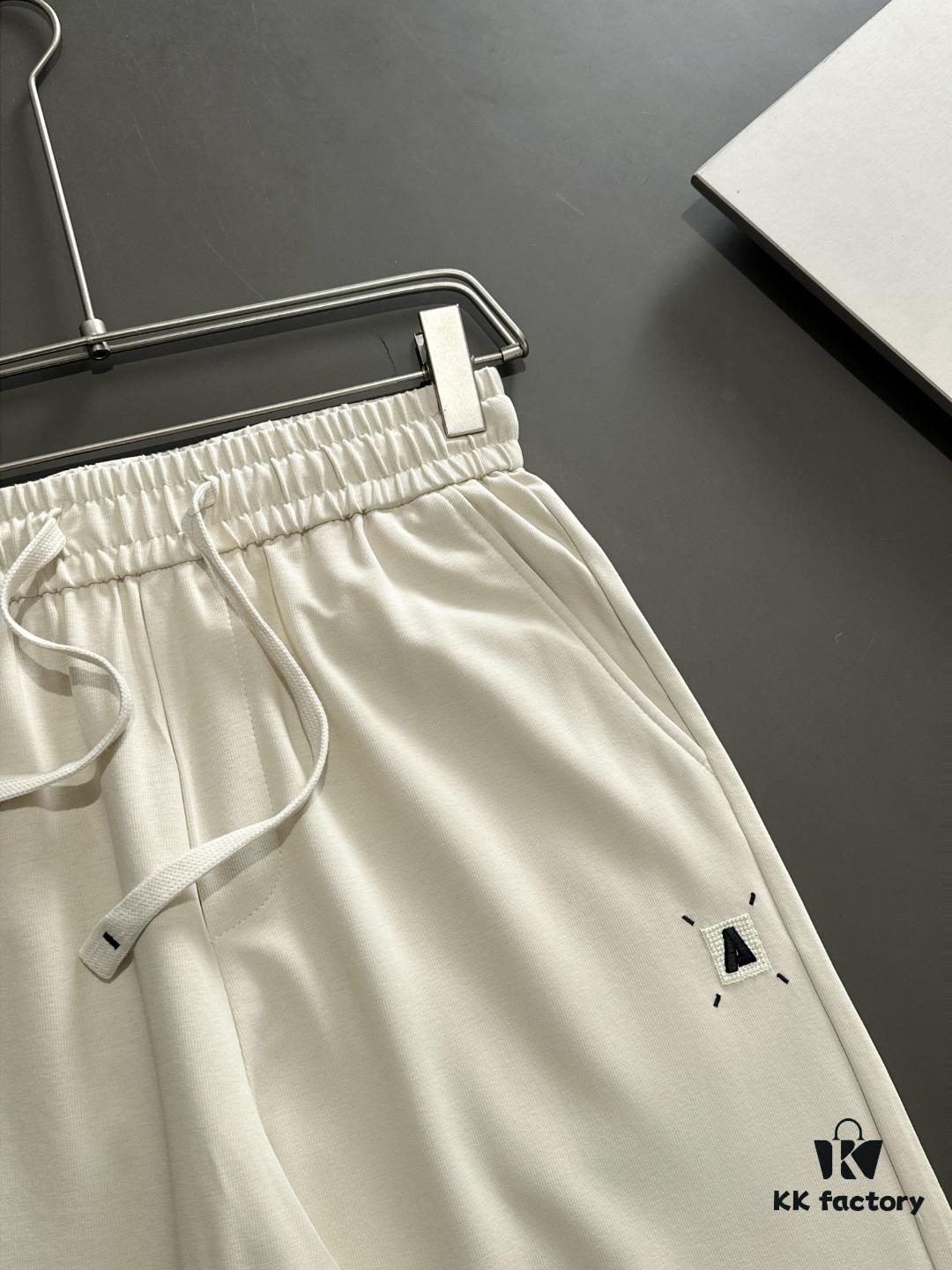 Armani 2025 Spring/Summer New Elastic Waist Casual Pants, Lightweight Custom Counter Fabric, Breathable and Comfortable, Exquisite Details, Brand Design Concept, High Quality, Soft and Smooth Touch, Leisure Cut with Excellent Fit