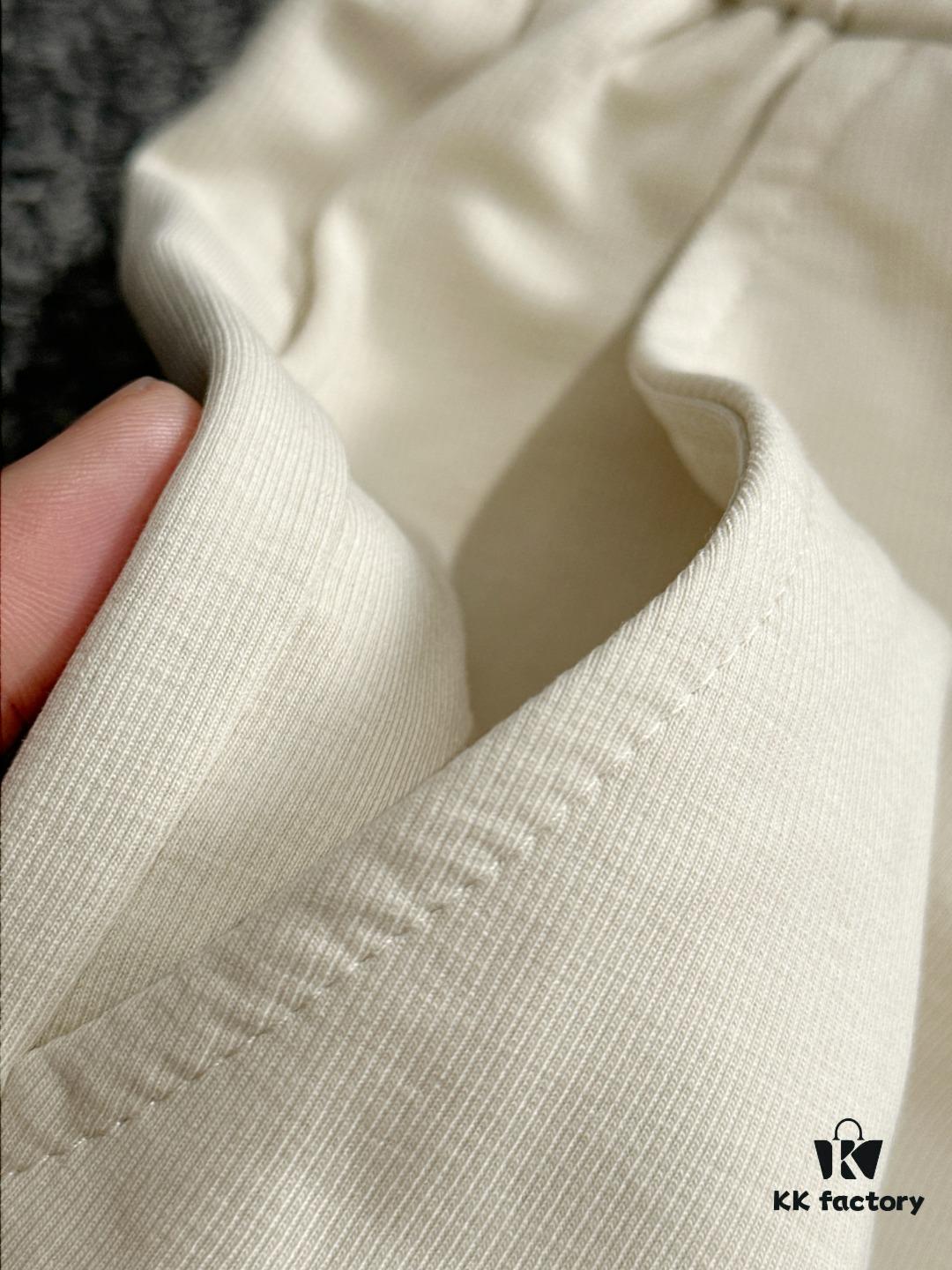 Armani 2025 Spring/Summer New Elastic Waist Casual Pants, Lightweight Custom Counter Fabric, Breathable and Comfortable, Exquisite Details, Brand Design Concept, High Quality, Soft and Smooth Touch, Leisure Cut with Excellent Fit