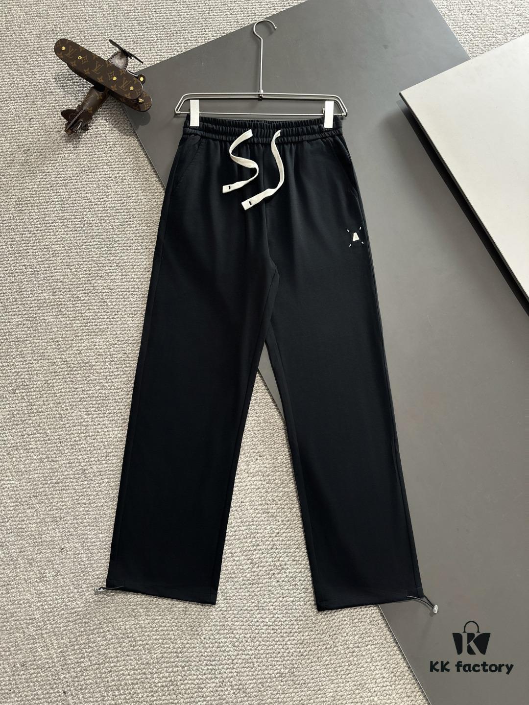 Armani 2025 Spring Summer New Arrival Elastic Waist Casual Pants, Lightweight Premium Custom Fabric, Breathable and Comfortable, Exquisite Details, Brand-Inspired Design, High-Quality Craftsmanship, Soft and Smooth Texture, Stylish Relaxed Cut with Excellent Fit
