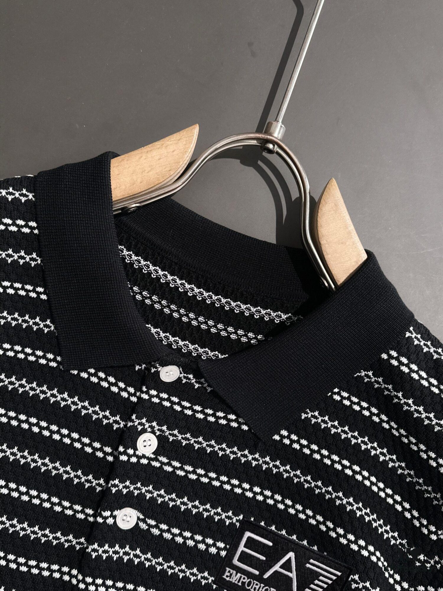 High-Quality Armani 2025 Spring/Summer New Men's Notched Collar Short-Sleeve T-Shirt