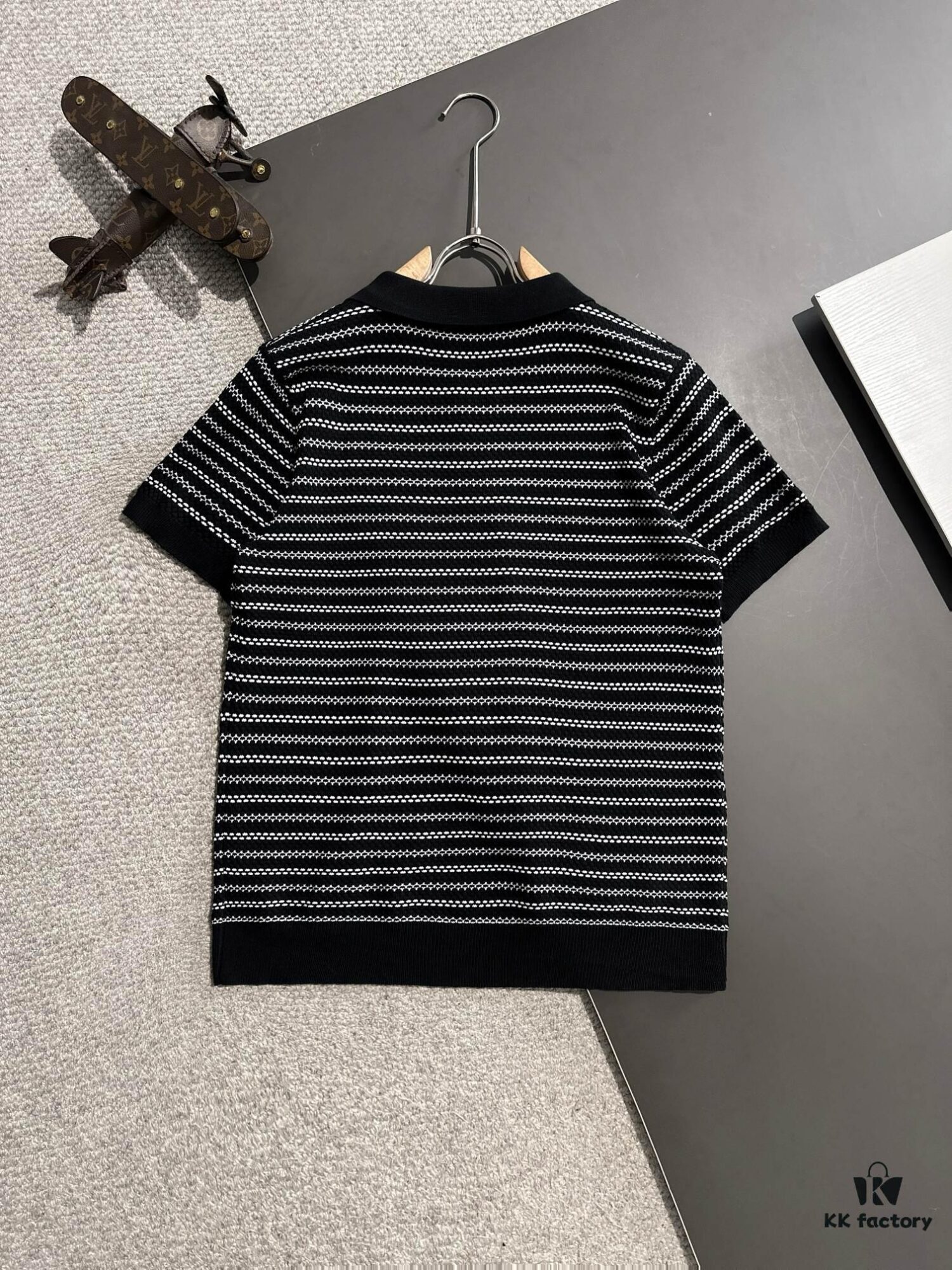 High-Quality Armani 2025 Spring/Summer New Men's Notched Collar Short-Sleeve T-Shirt