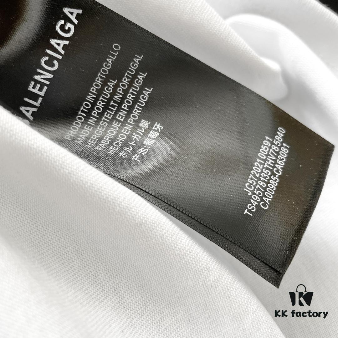 Balenciaga Paris x Manchester United 25SS Spring Collection Premium Embroidered Logo Heavyweight Crew Neck T-Shirt Unisex