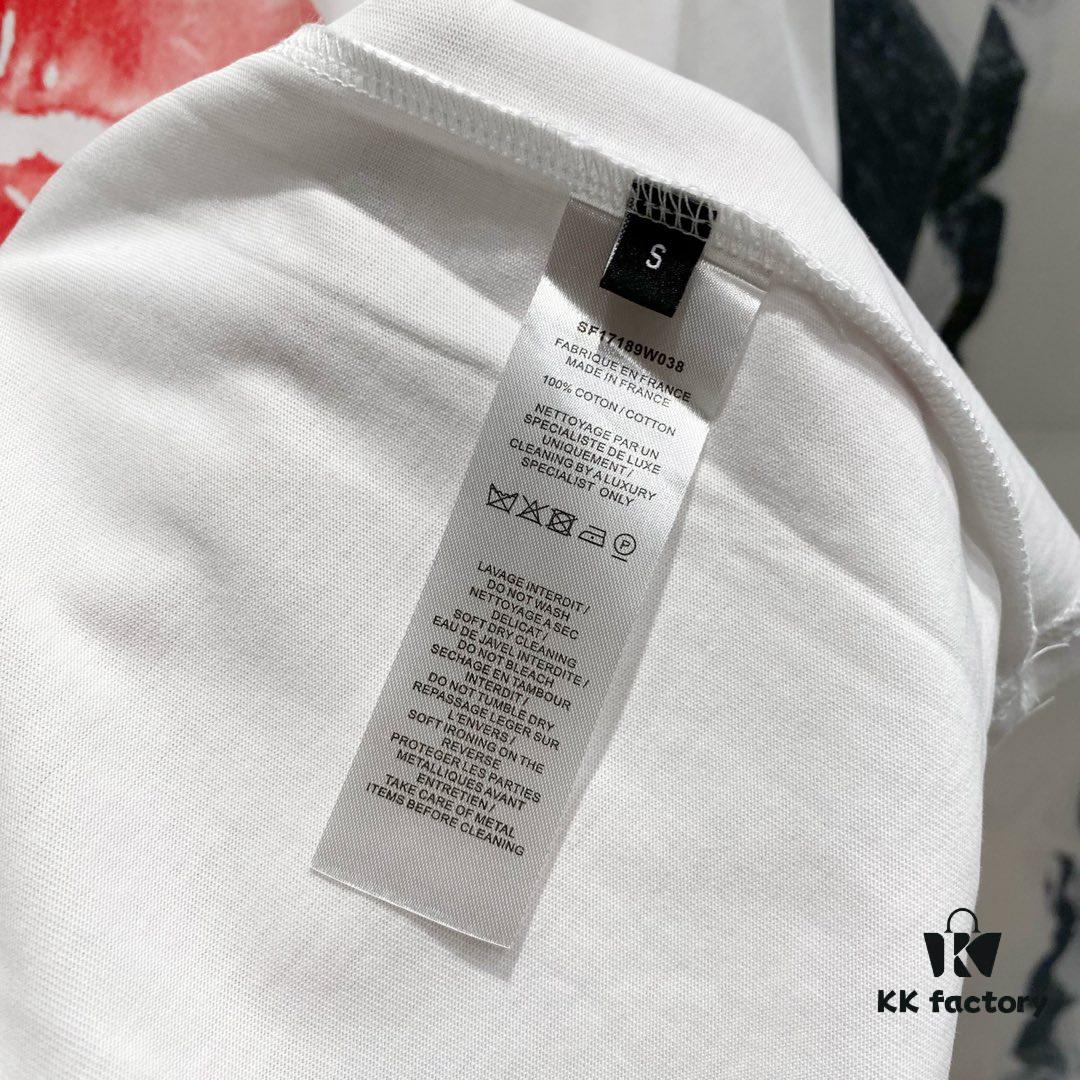 BALMAIN Crew Neck Short Sleeve T-Shirt 260g with Brand Logo and Red Lip Print