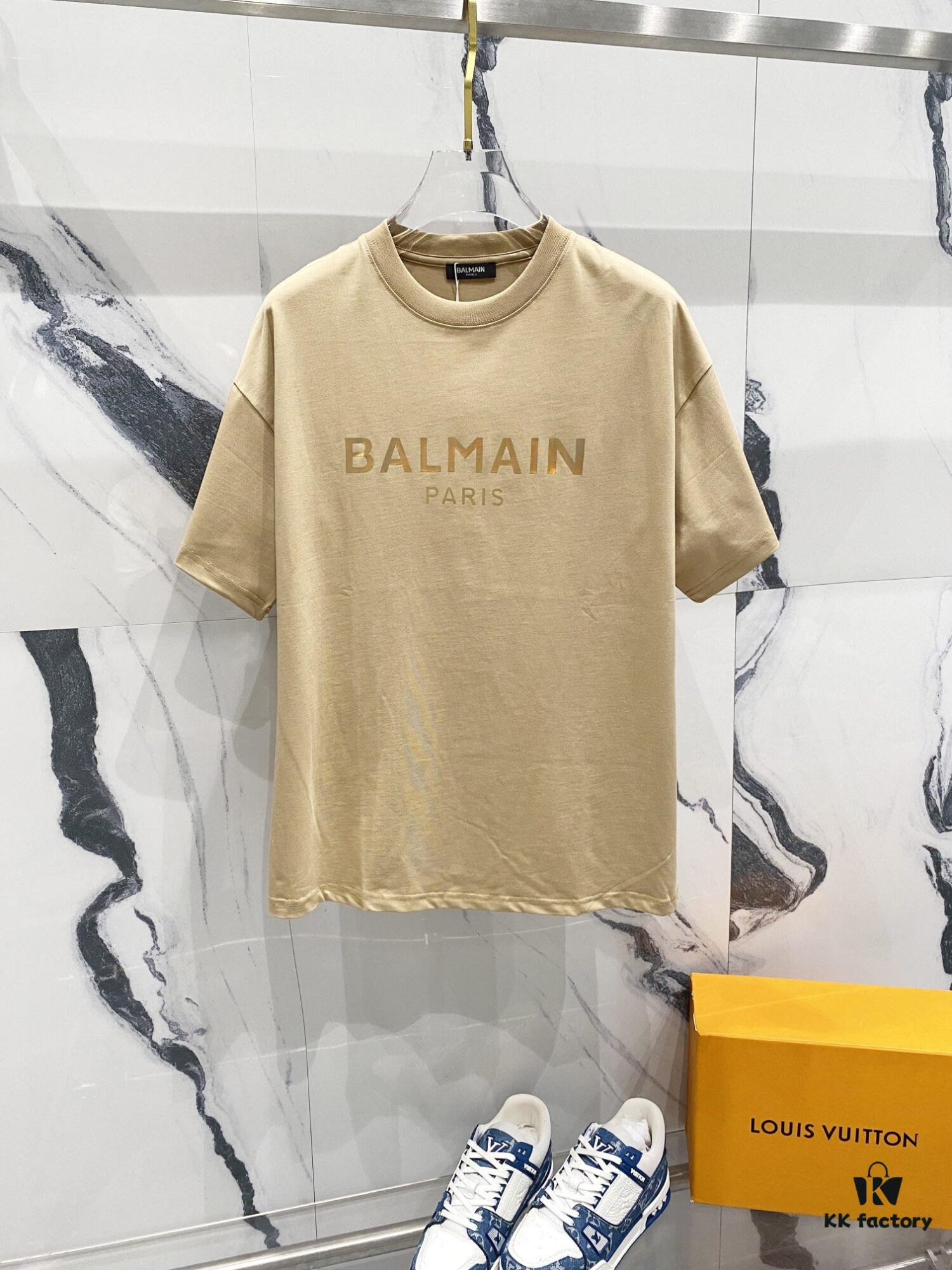 BALMAIN Crew Neck Short Sleeve T-Shirt 260g Classic Gold Foil Logo Print