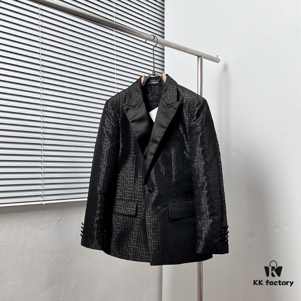 BALMAI* / Balmain Full-Logo Subtle Jacquard Suit