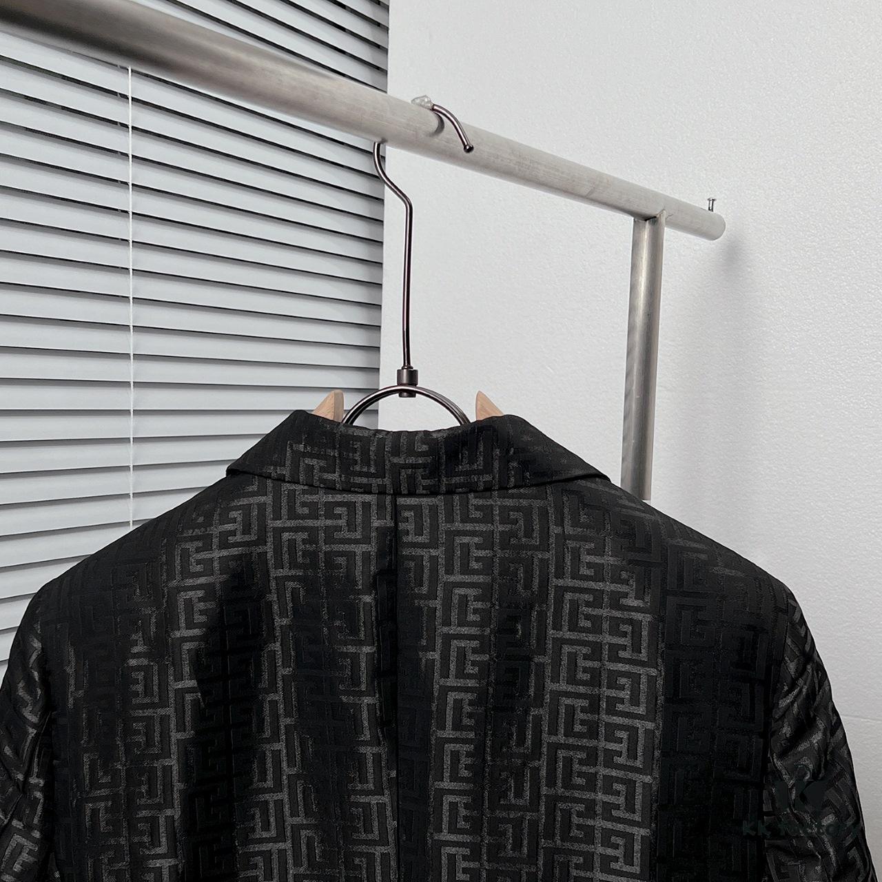 BALMAI* / Balmain Full-Logo Subtle Jacquard Suit