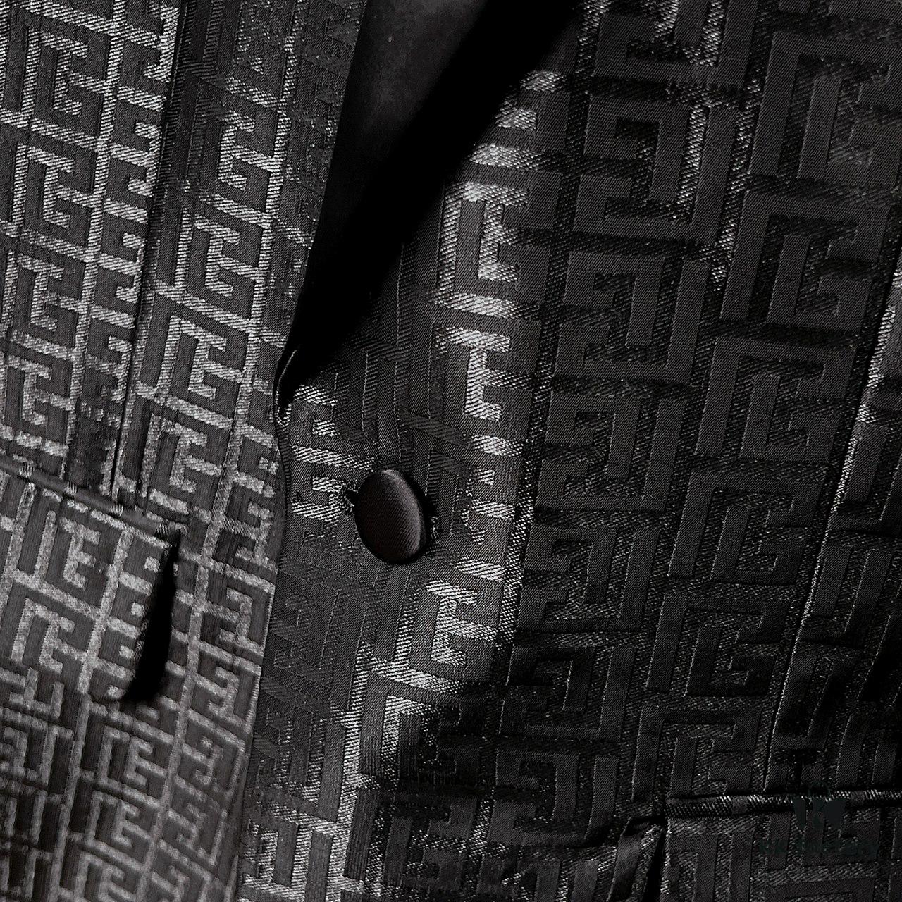 BALMAI* / Balmain Full-Logo Subtle Jacquard Suit