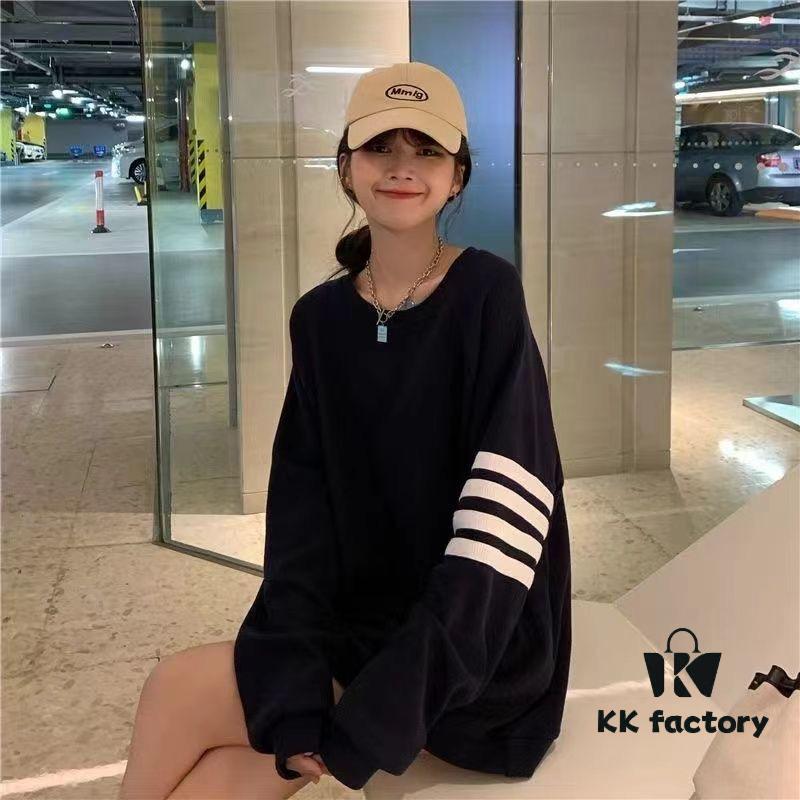 Thom Browne Classic TB Four-Stripe Round Neck Knit Casual Sweater Top