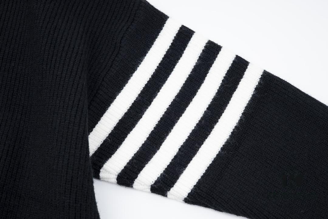 THOM BROWNE Tom TB Classic Four-Striped Knit Jacket for Couples