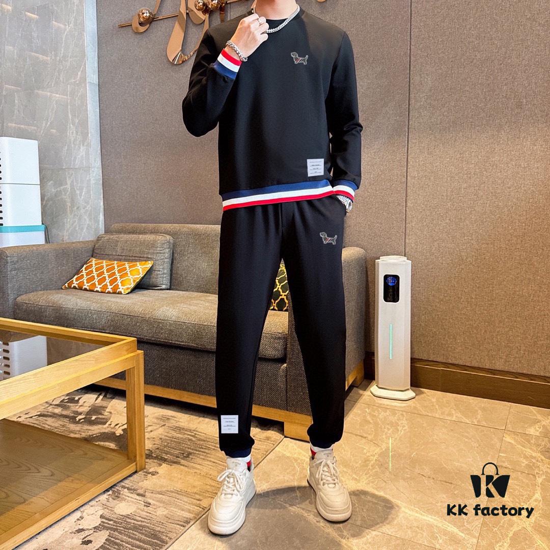 2025 New Best-Selling Sweatshirt Set, Authentic Original Version, Premium 100% Natural Roman Cotton, Elegant and Comfortable, Full-Body Fit Design