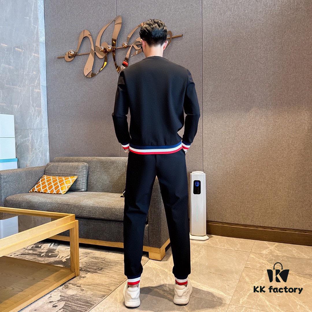 2025 New Best-Selling Sweatshirt Set, Authentic Original Version, Premium 100% Natural Roman Cotton, Elegant and Comfortable, Full-Body Fit Design