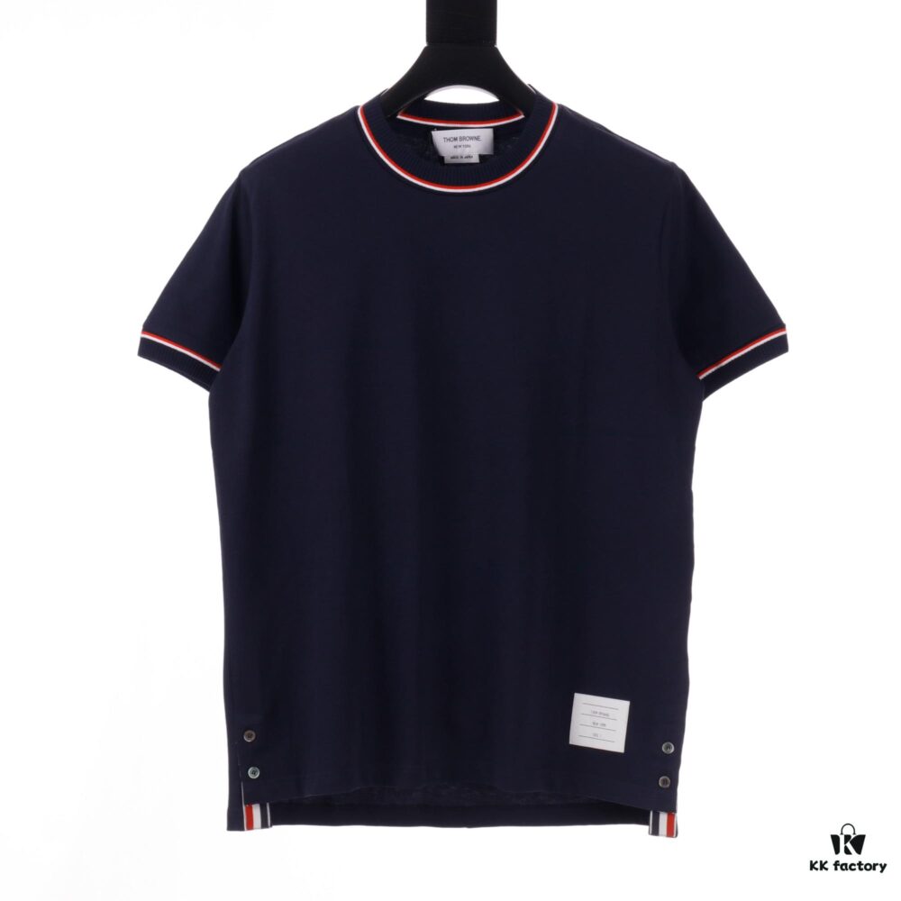 THOM BROWNE TB Red Stripe Woven Crew Neck Short Sleeve T-Shirt in Navy