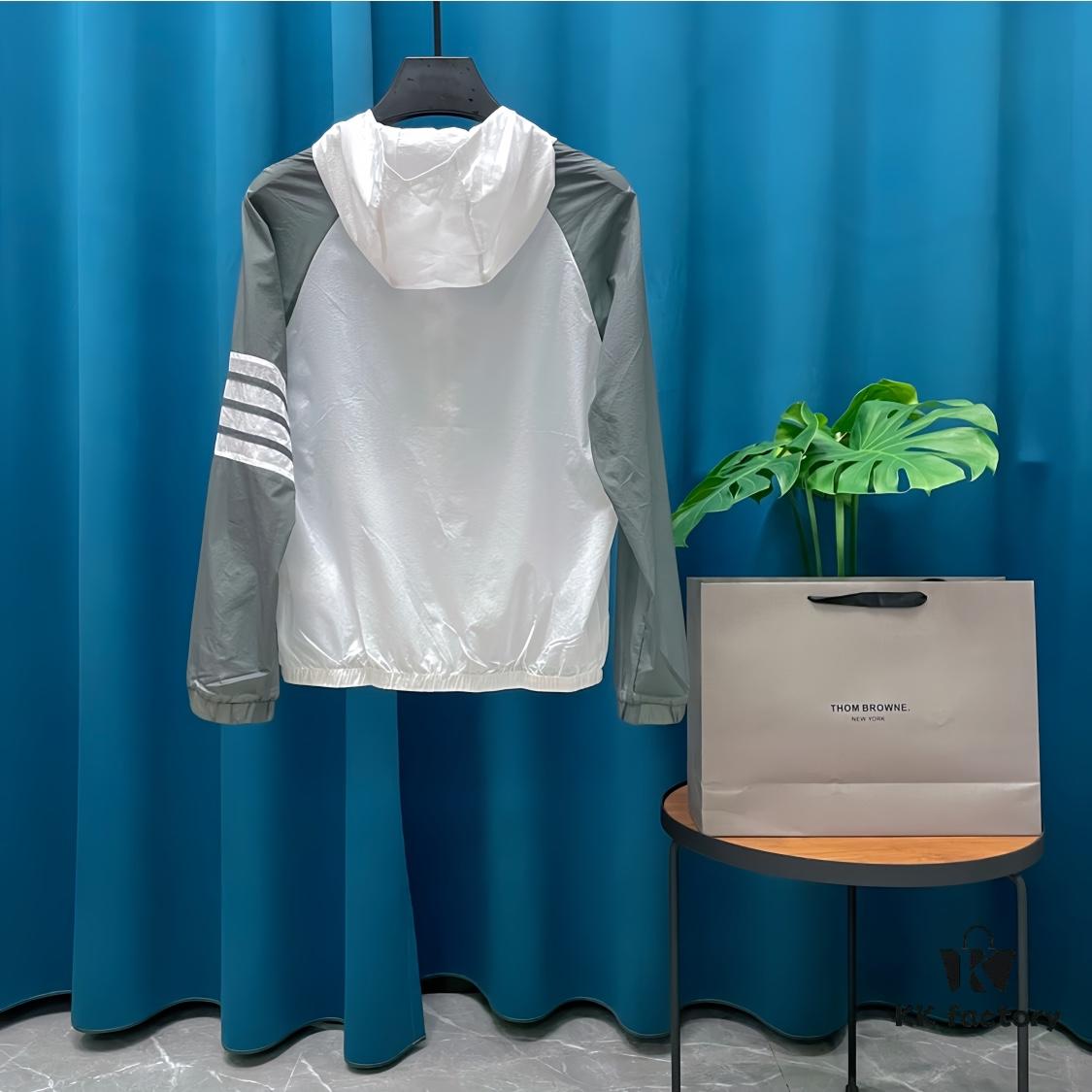 THOM BROWNE ➡️ Tom Brown Sun Protection Jacket, Summer Classic Color-Blocked Four-Stripe Lightweight Breathable Hooded Skin Coat