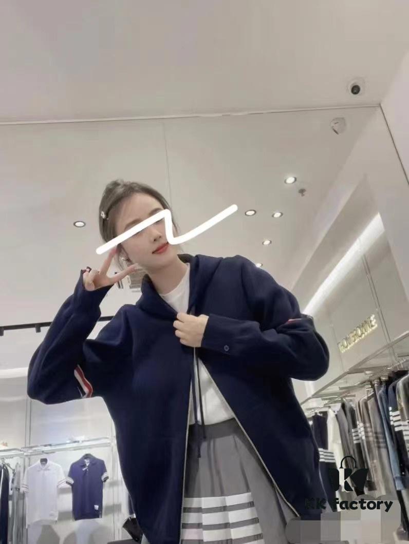 THOM BROWNE Fall 2024 New Arrival Tricolor Sleeve Stripe Colorblock Zipper Knit Hooded Jacket, Classic TB Logo Zip-Up Cardigan, Rich and Textured Overall Color, Wool Blend Fabric with Soft Comfort, Contrasting Stripes Add Design Flair – Stylish, Unique, and Versatile Hooded Zip-Up Outerwear