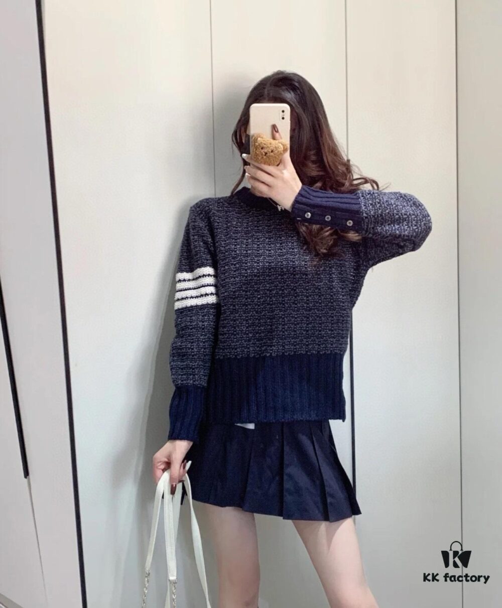 THOM BROWNE TB 24SS Snowflake Chunky-Knit Navy Blue Four-Stripes Crewneck Sweater for Couples