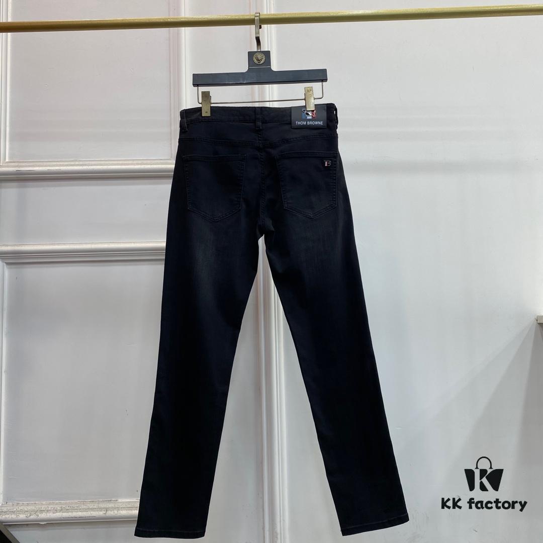 2025 Spring Summer European Boutique New Arrival Ultra-High-End Replica Level Overseas Trade Company Order Source Top-Quality Original Men's Custom Fashion Slim Straight Jeans 528–41