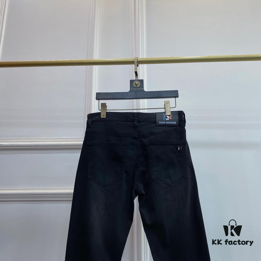 2025 Spring Summer European Boutique New Arrival Ultra-High-End Replica Level Overseas Trade Company Order Source Top-Quality Original Men's Custom Fashion Slim Straight Jeans 528–41