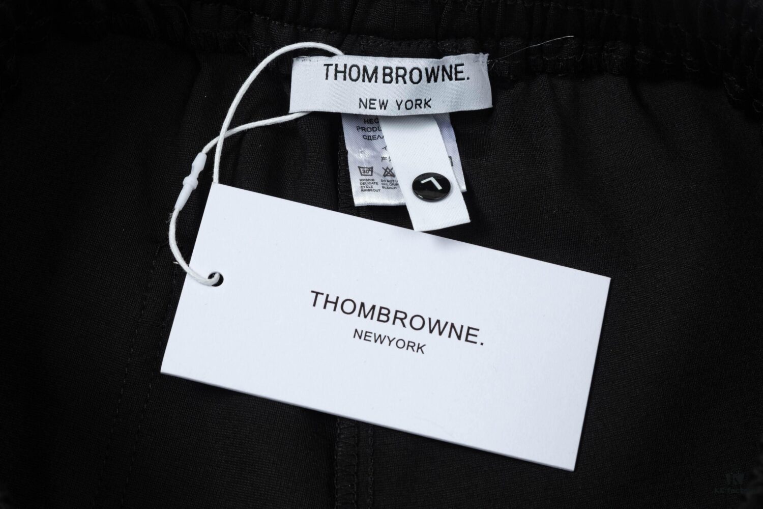 2025 TB New Knit Shorts, Custom Fabric, Classic Three-Color Stripe, Refined Craftsmanship, Streamlined Tailored Fit, Straight Stripe Panel Design, Premium Custom Metal Drawstring, Smooth and Comfortable to Wear, Breathable with Textured 3D Structure, Stylish Casual Wear