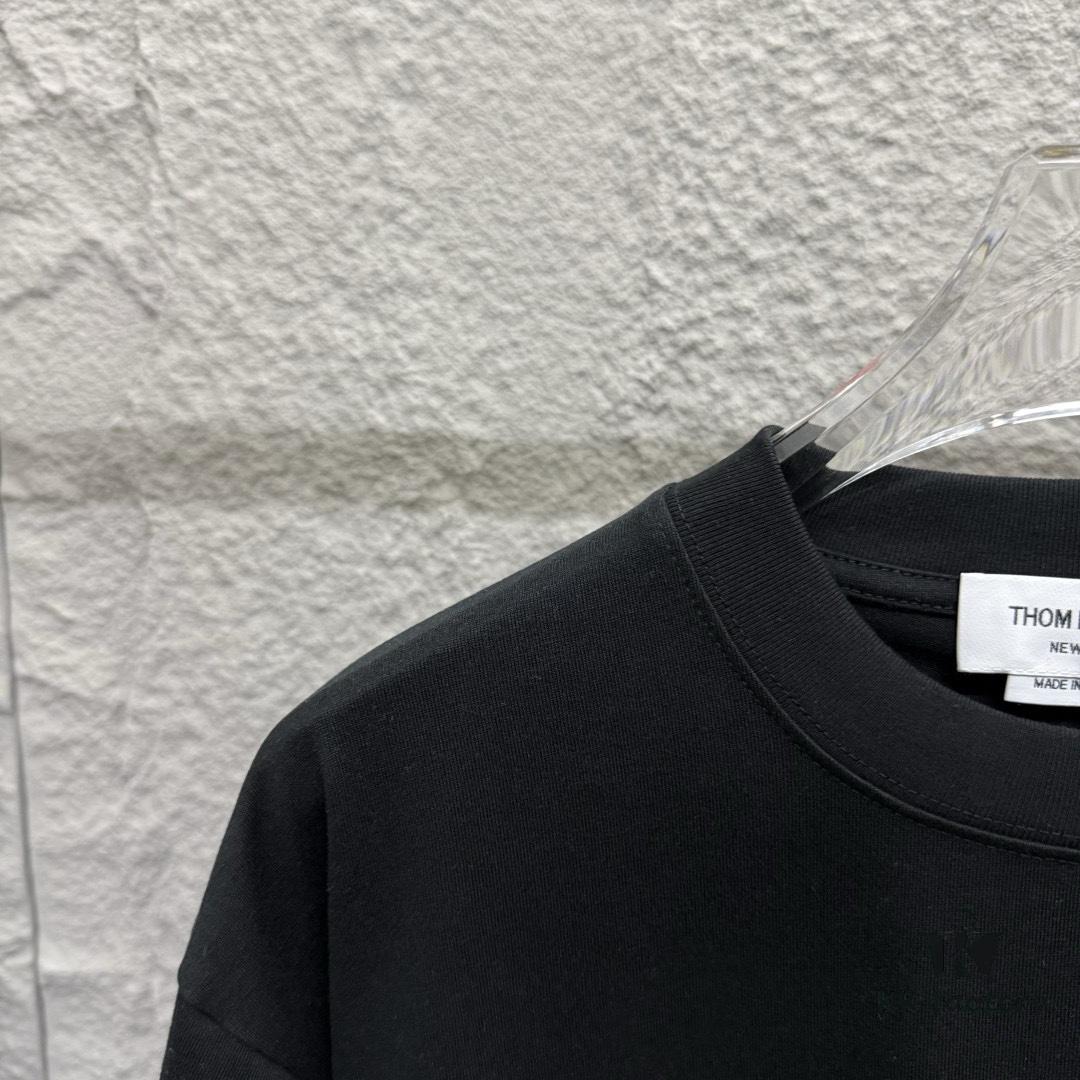 TB*Tommy* 2025 Spring and Summer New Arrival Classic Red, White, and Blue Three-Stripe Scarf with Dog Embroidery Short Sleeve T-Shirt Unisex Custom Dual-Yarn Plain-Woven 100% Cotton 300 Fabric