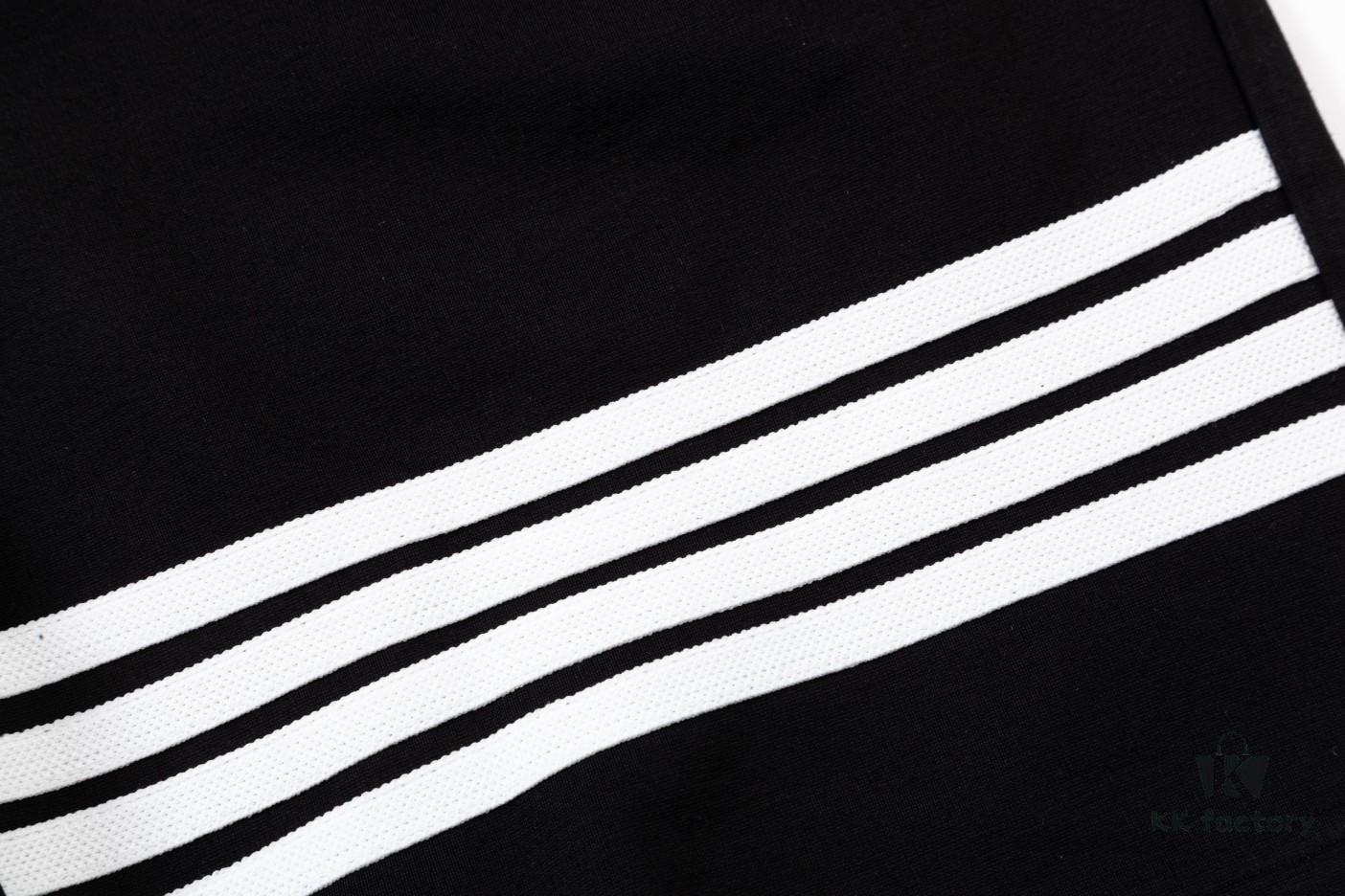 2024SS Thom Browne New Knit Shorts, Custom Fabric, Jacquard Knitting Technique, Embroidered Logo, Streamlined Three-Stripes Paneling, Premium Metal Hardware Drawstring for a Comfortable, Breathable, Structured Fit, Stylish Casual Wear