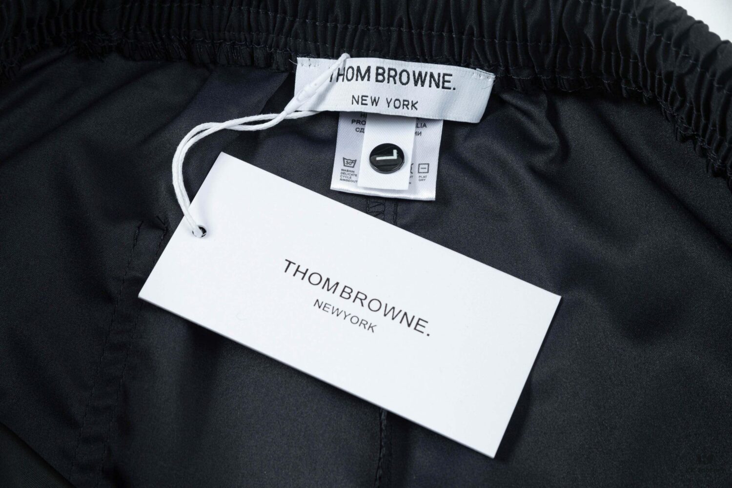 2025 TB New Quick-Dry Beach Shorts, Custom Fabric, Embroidered Logo, Structured Fit with Straight Stripe Panels